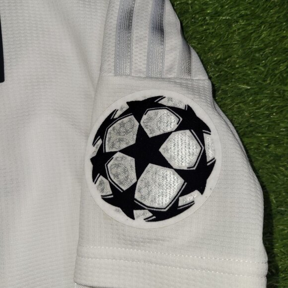 Cristiano Ronaldo Real Madrid 2015 2016 Long Sleeve UEFA FINAL Soccer Jersey M - Picture 5 of 10